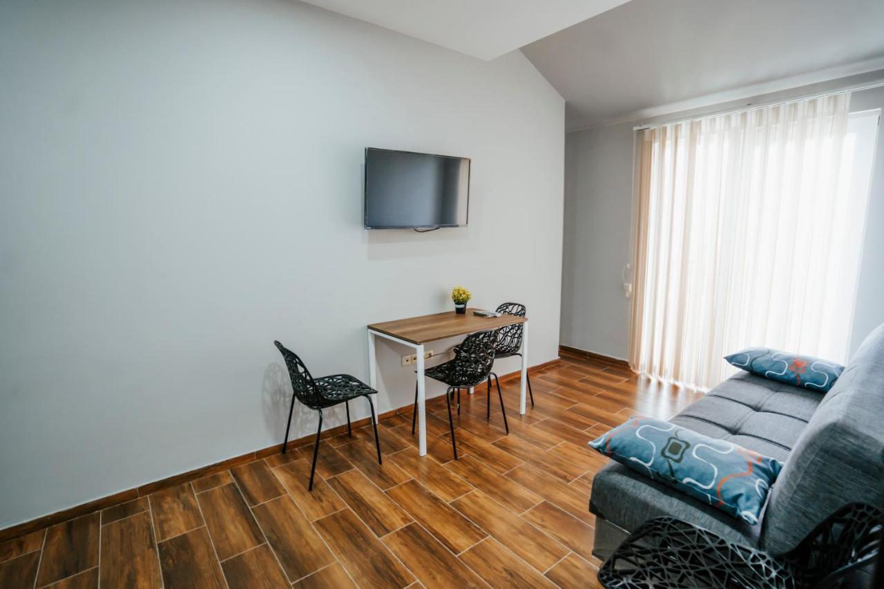 West Apart Hotel Batum Dış mekan fotoğraf