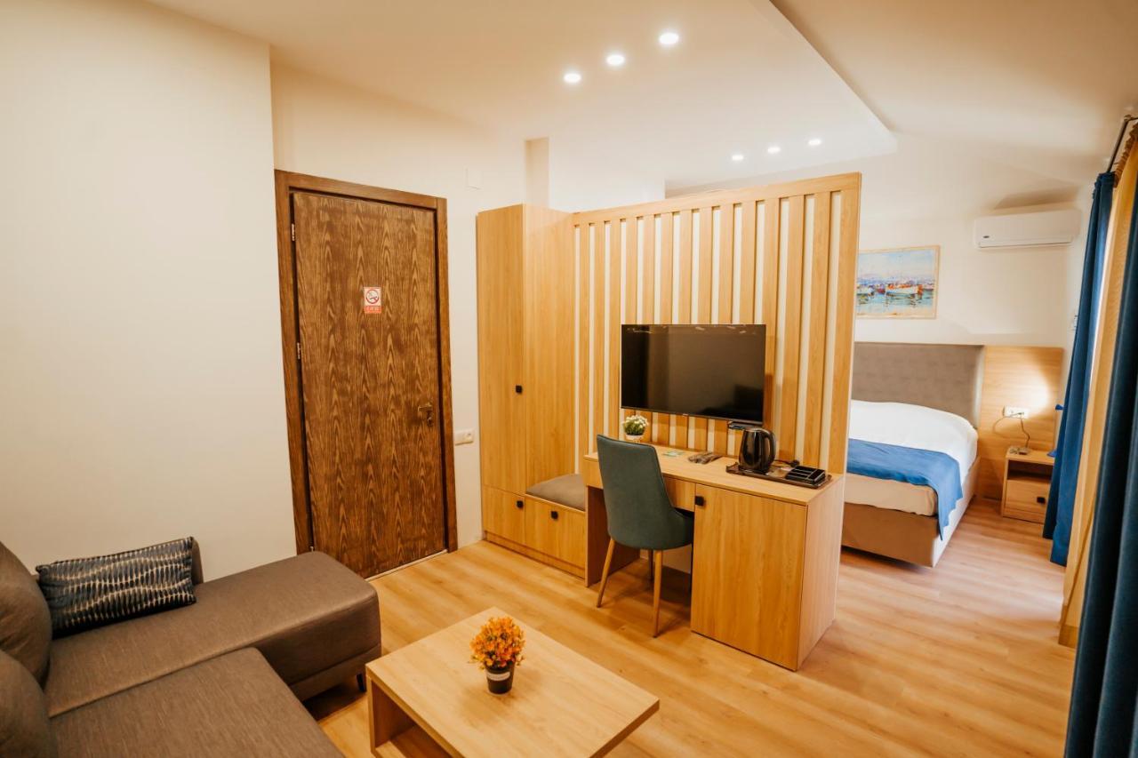 West Apart Hotel Batum Dış mekan fotoğraf