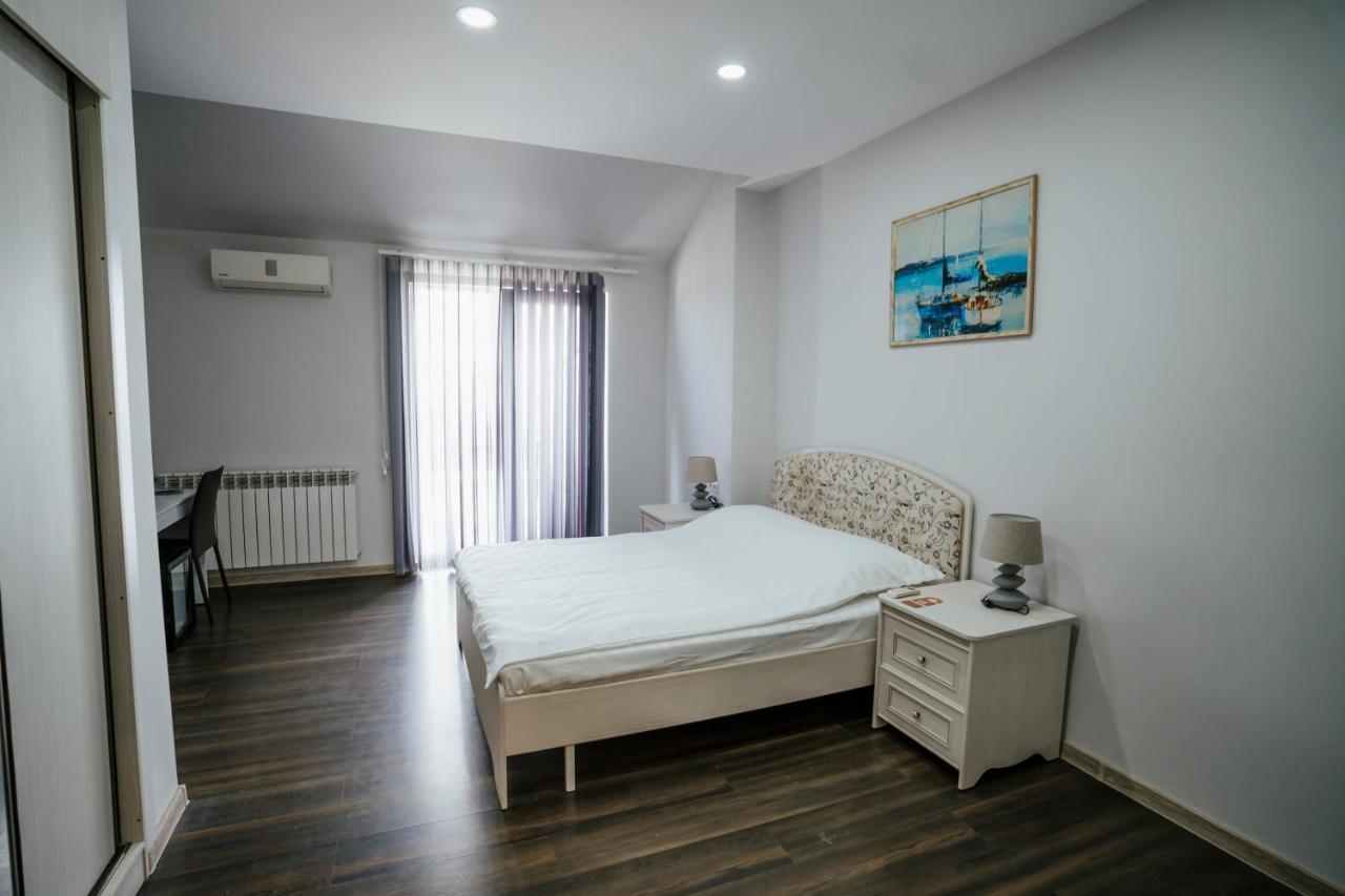 West Apart Hotel Batum Dış mekan fotoğraf